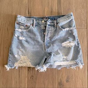 Abercrombie & Fitch | high waisted cut off shorts